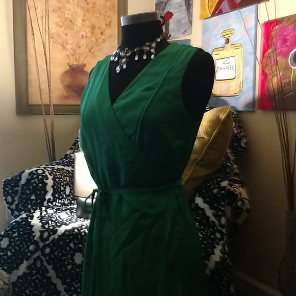 Banana Republic wrap dress - Picture 2 of 7